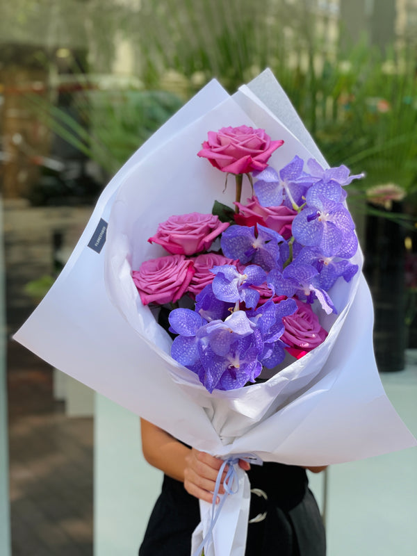 Bouquet of Mauve Roses and Orchids