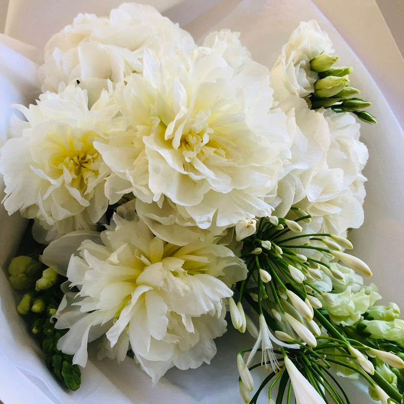 White on White Bouquet